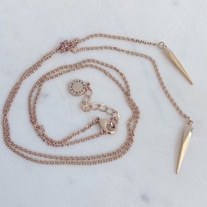 BCBGeneration Knotted Long Length Lariat Gold Tone Tassels Necklace EUC